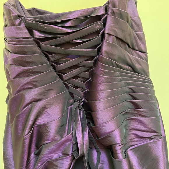 Gown - Picture 3 of 5